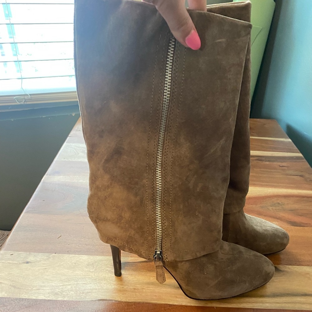 Brown zip up Tahari boots